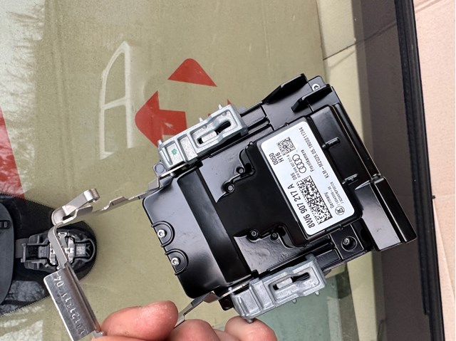 Камера заднього виду 8W6907217A VAG