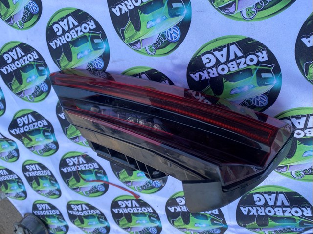 Ліхтар задній правий, внутрішній 8W6945094F VAG
