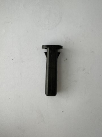 Болт 4M0121095 VAG