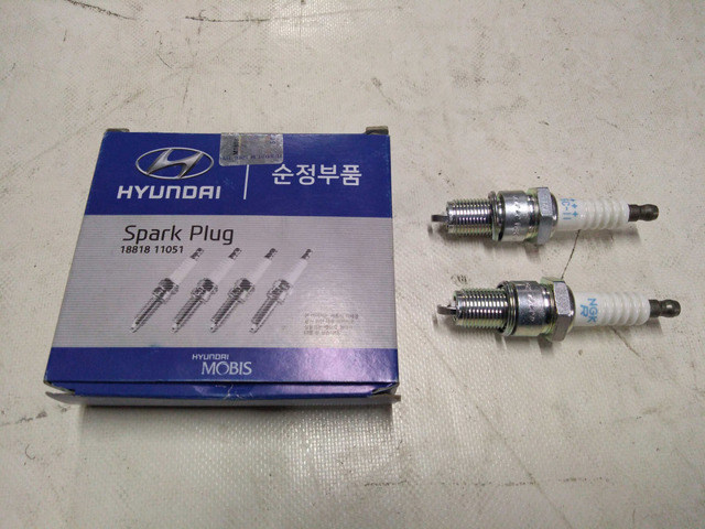 Свічки запалювання (запальні) і дроти 1881811051 HYUNDAI