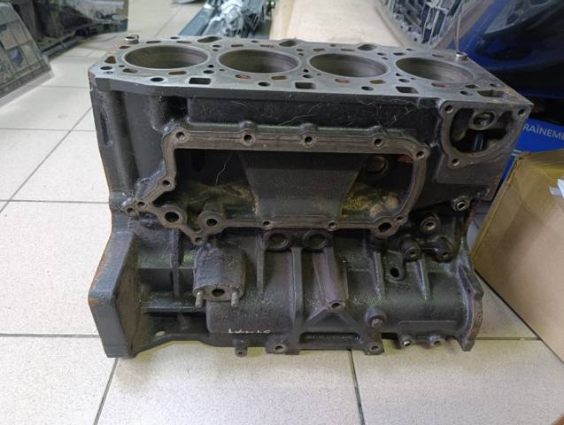 Двигун у зборі 211024AA00 HYUNDAI