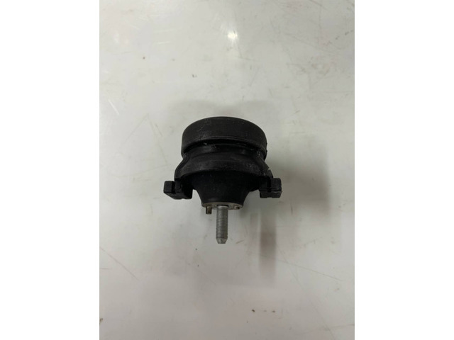 Права опора двигуна 218151C220 HYUNDAI