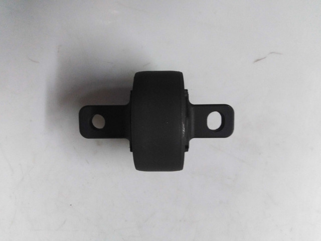Сайлентблок задньої балки 552742W500 HYUNDAI