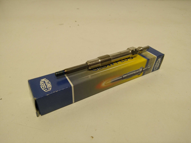 Свіча накалу UC43A MAGNETI MARELLI