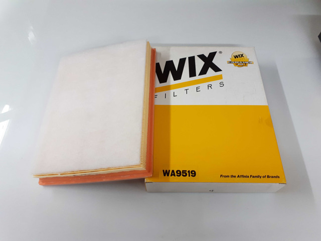 Фільтр повітряний WA9519 WIX