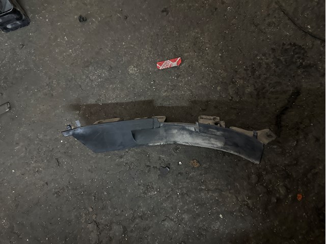 Спойлер переднього бампера, правий 5NA805945D VAG
