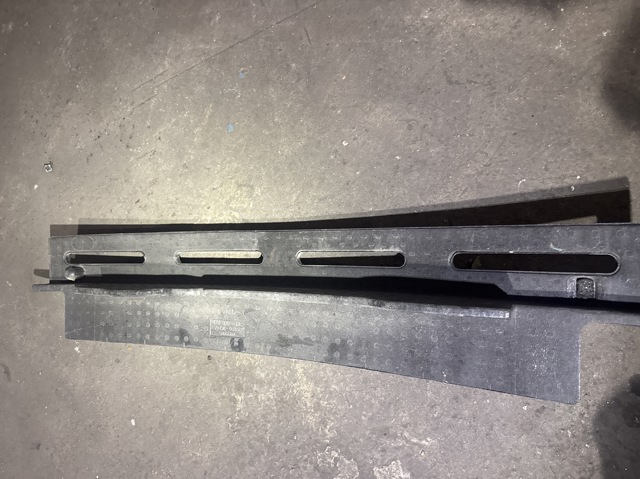 Наповнювач бампера заднього 850901KA0A NISSAN