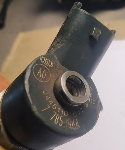 Форсунка паливна 0445110047 BOSCH