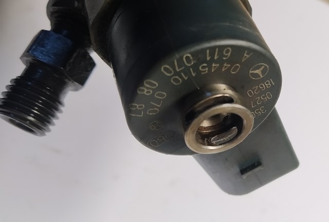 Форсунка дизельна в зборі, розпилювач + тримач 0445110070 BOSCH
