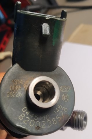 Форсунки електромагнітні 0445110146 BOSCH