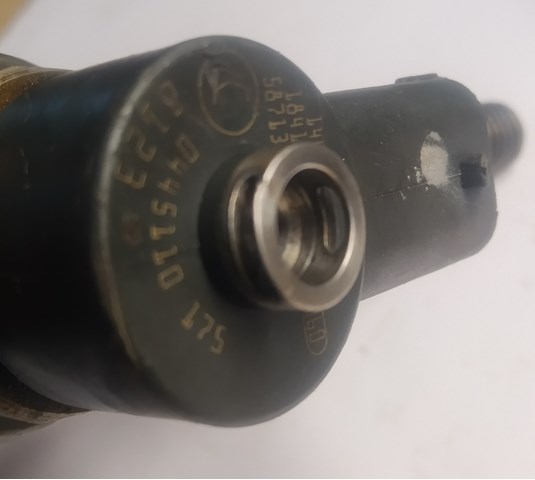 Форсунка дизельна в зборі, розпилювач + тримач 0445110175 BOSCH