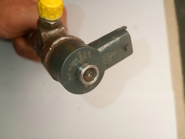 Форсунка інжектора 0445110279 BOSCH