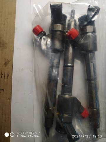 Форсунка вприску палива 0445110564 BOSCH