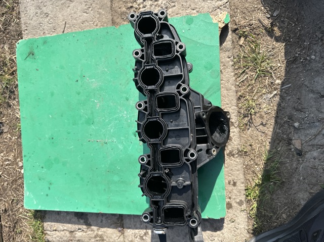 Колектор впускний 03L129711AG VAG