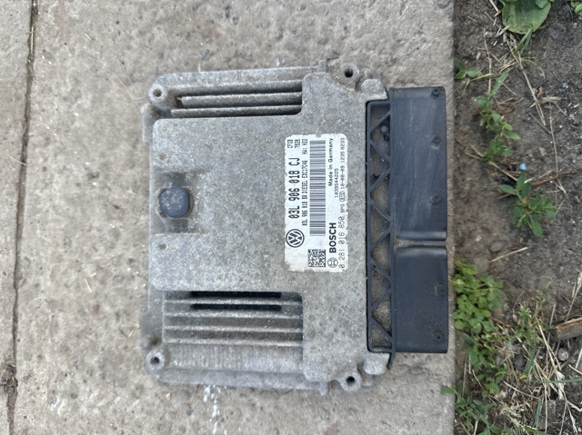 Блок електронного управління 03L906018CJ VAG