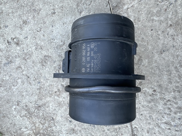 Датчик витрати повітря 03L906461A VAG