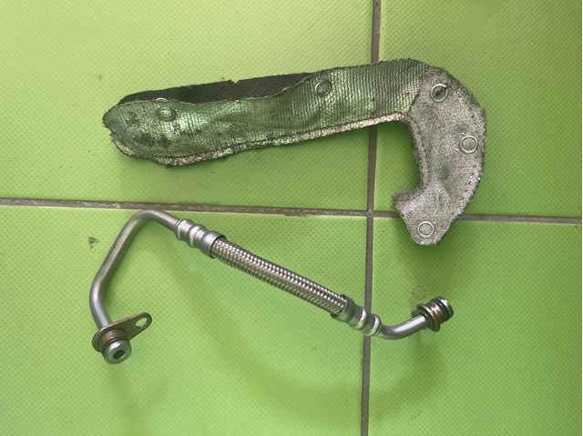 Подача масляна труба 06K145778AB VAG