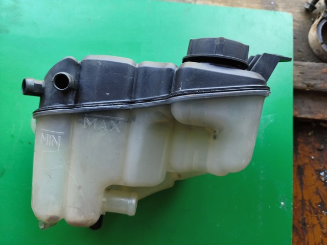 Бачок розширювальний 1460978 FORD