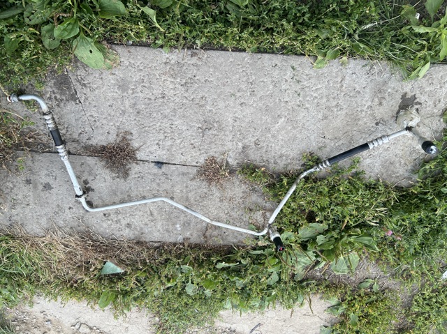 Шланг кондиціонера, від радіатора до випарника 1491681 FORD
