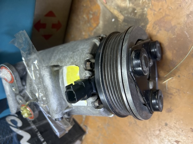 Компресор холодоагенту Форд Фокус II