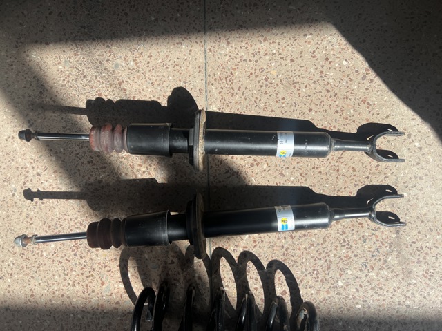 Амортизатор передній 19139951 BILSTEIN