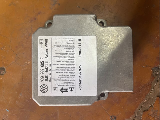 Модуль-процесор управління подушки безпеки 1C0909605F VAG
