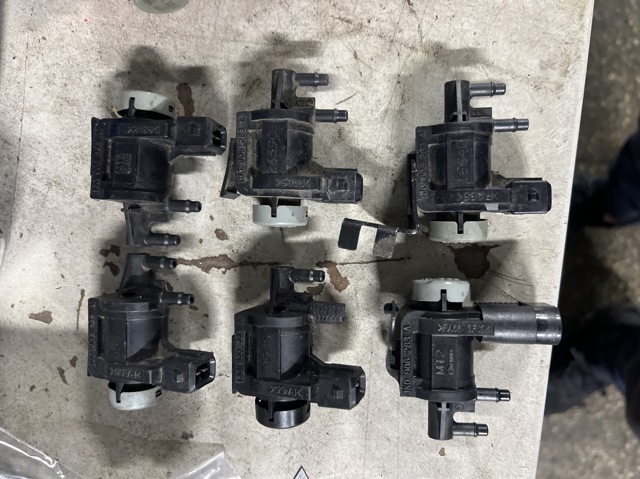 Клапан соленоїд регулювання заслонки EGR 1J0906283A VAG