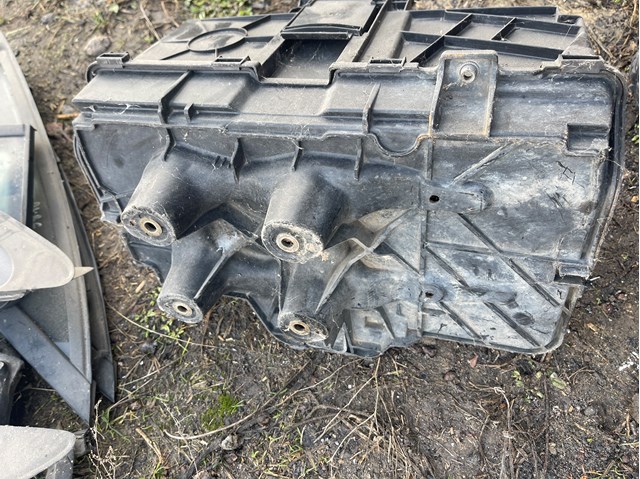 Піддон акумулятора(АКБ) 1J0915333 VAG
