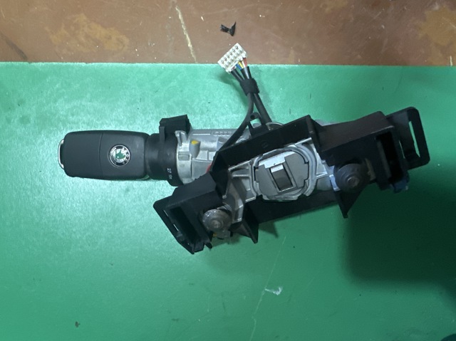 Замок запалювання 1K0905851B VAG