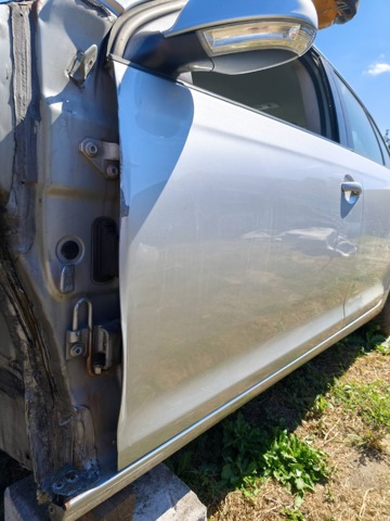 Водійські двері Volkswagen Golf 5