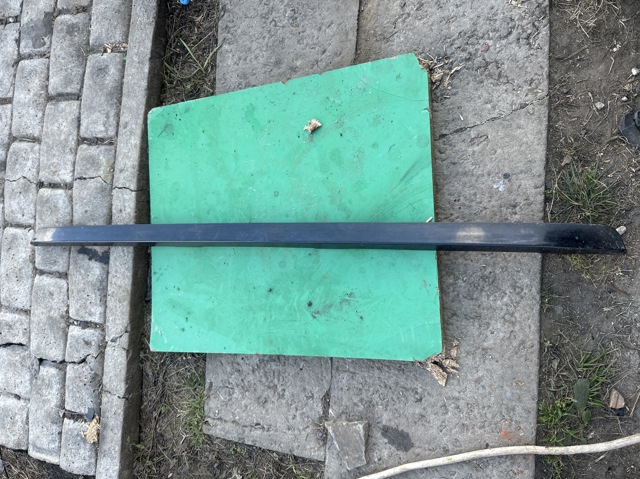 Захисна решітка радіатора 1U6807641 VAG