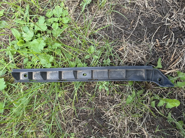 Направляюча заднього бампера, ліва 1Z5807863 VAG