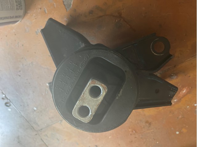 Права подушка мотора 218102W200 HYUNDAI