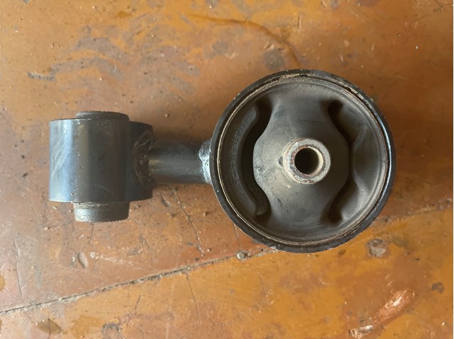 Ліва подушка двигуна 219702W200 HYUNDAI