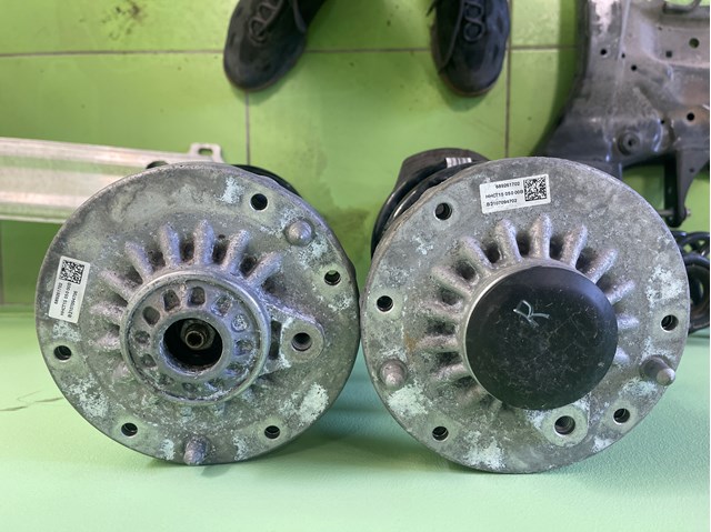 Кріплення переднього амортизатора 31336892617 BMW