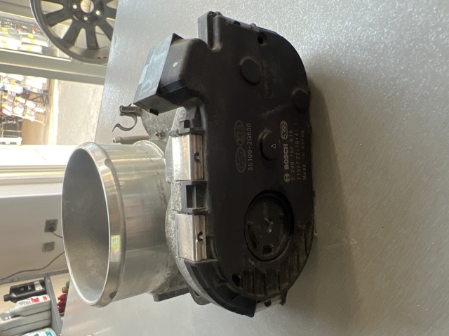 Дросільна заслінка в зборі 351002G600 HYUNDAI