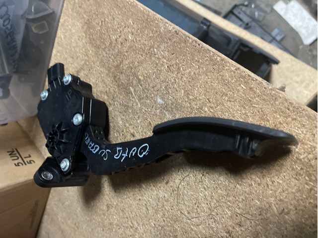 Підаль газу 36010AL090 SUBARU
