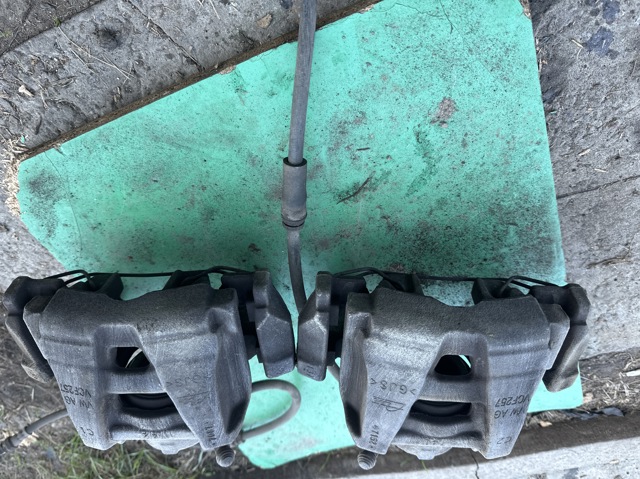 Кронштейн гальмівного супорта 3C0615125A VAG