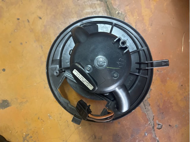 Моторчик пічки 3C1820015G VAG