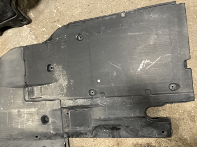 Захист днища, задній правий 3Q0825102D VAG