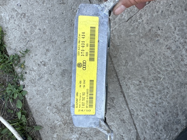 Підсилювач звуку аудіосистеми 3T0035456 VAG