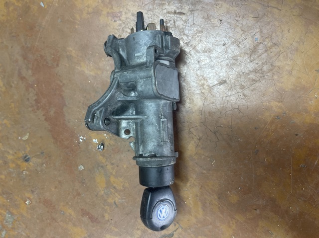 Замок запалювання 4B0905851A VAG