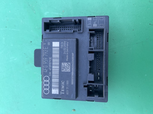 Блок комфорту передніх дверей 4F0959792E VAG