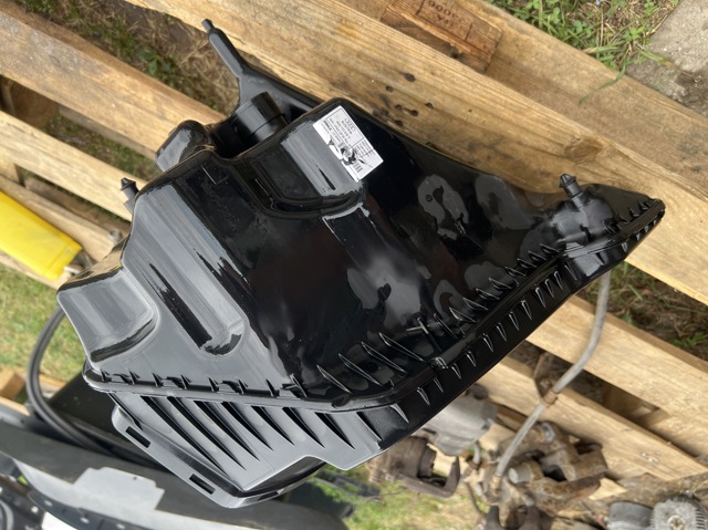 Корпус повітряного фільтра 4G0133836S VAG