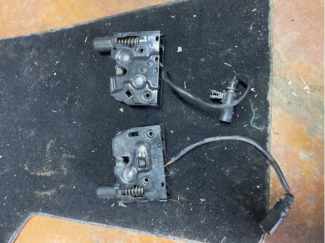 Замок капота 4G0823509C VAG