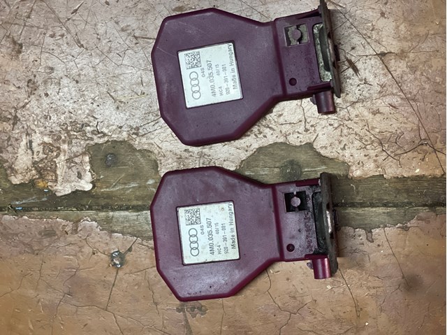 Антена автомобильна 4M0035507 VAG