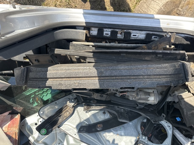 Абсорбер бампера переднього 5N0807248 VAG