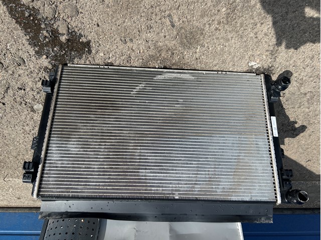 Підвіска радіатора 5Q0121251GD VAG