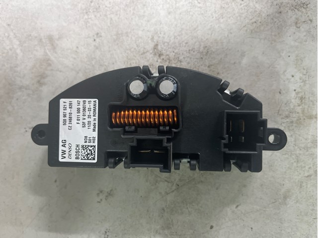 Регулятор оборотів пічки 5Q0907521F VAG