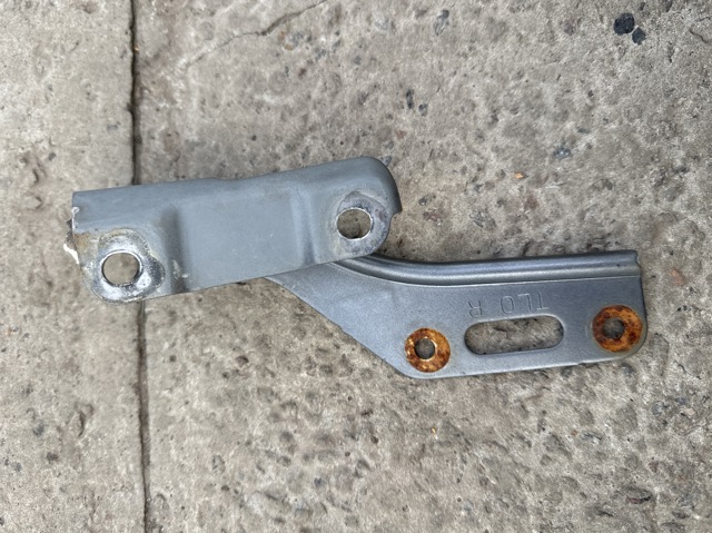 Завіс капота, правий 60120TL0G00ZZ HONDA